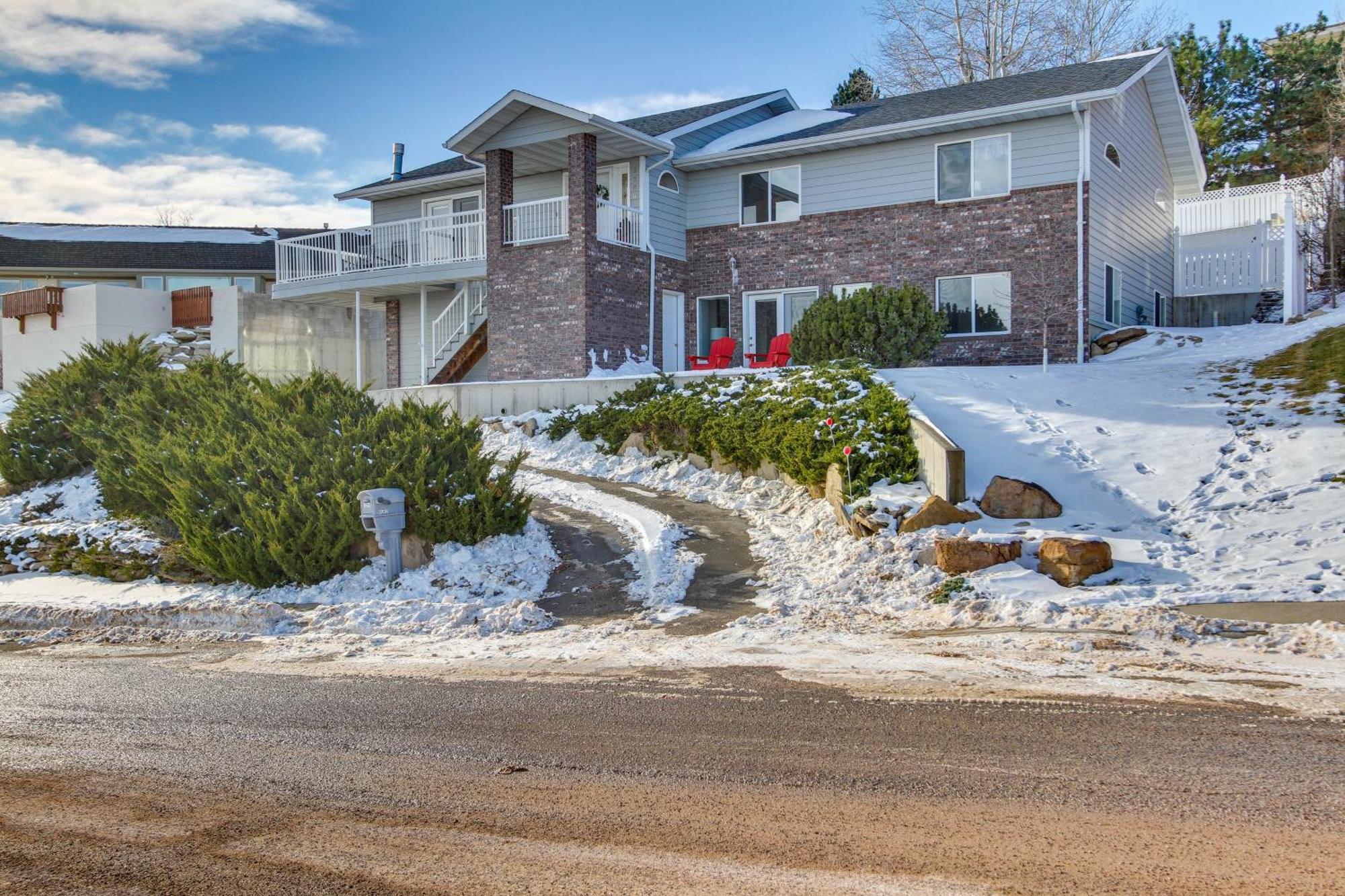 Inviting Great Falls Home With Wraparound Deck! Εξωτερικό φωτογραφία