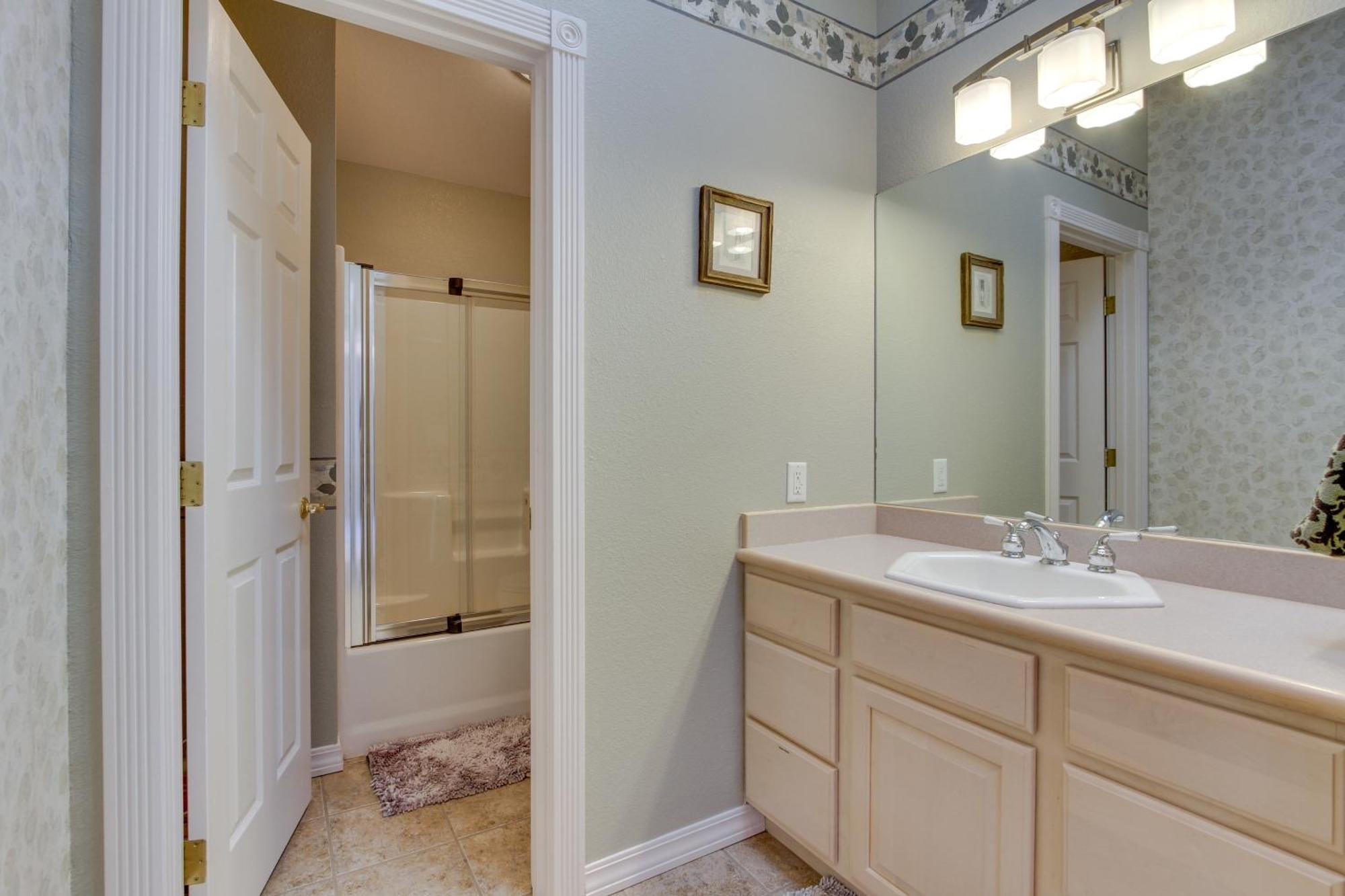 Inviting Great Falls Home With Wraparound Deck! Εξωτερικό φωτογραφία