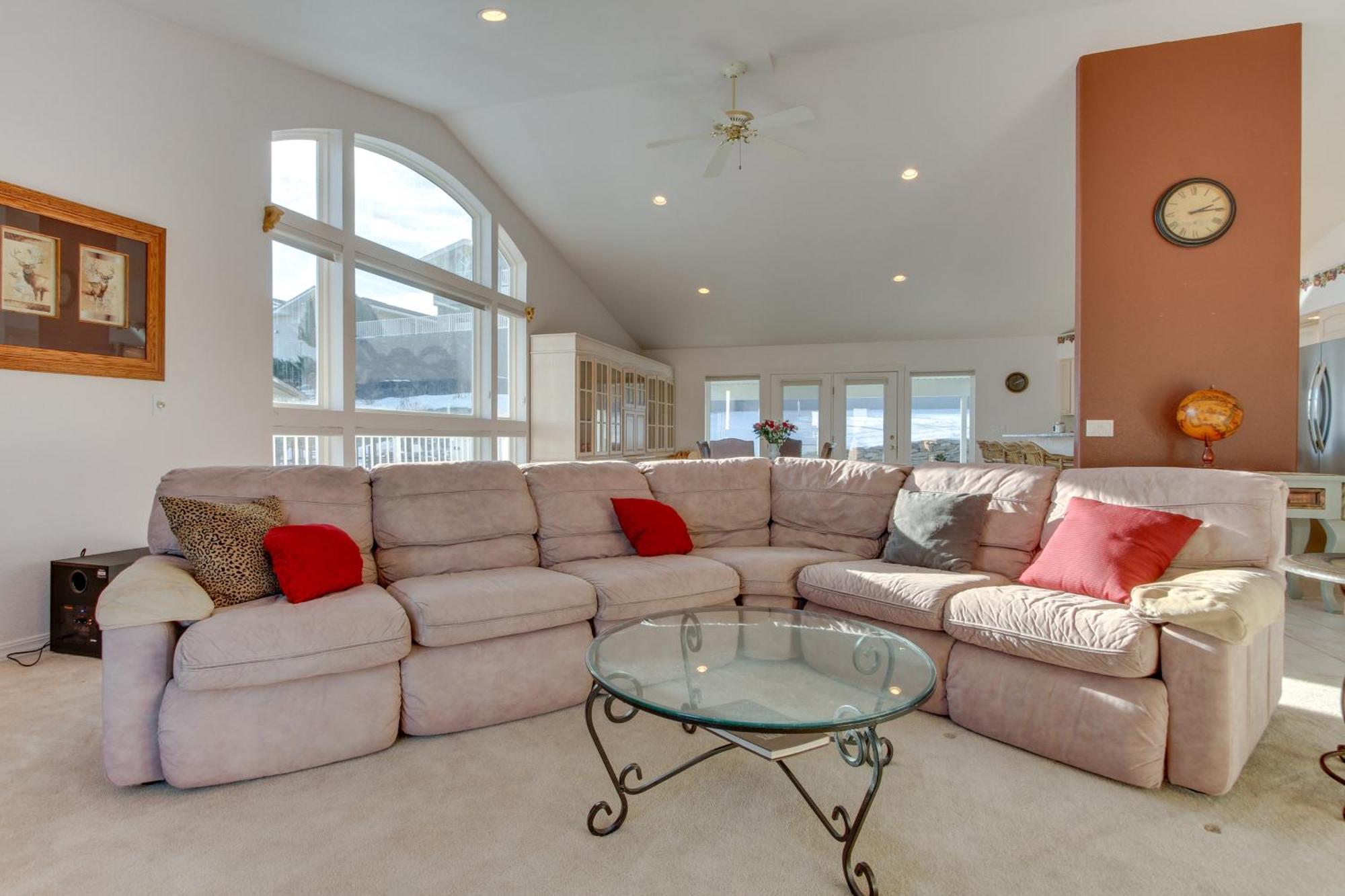 Inviting Great Falls Home With Wraparound Deck! Εξωτερικό φωτογραφία