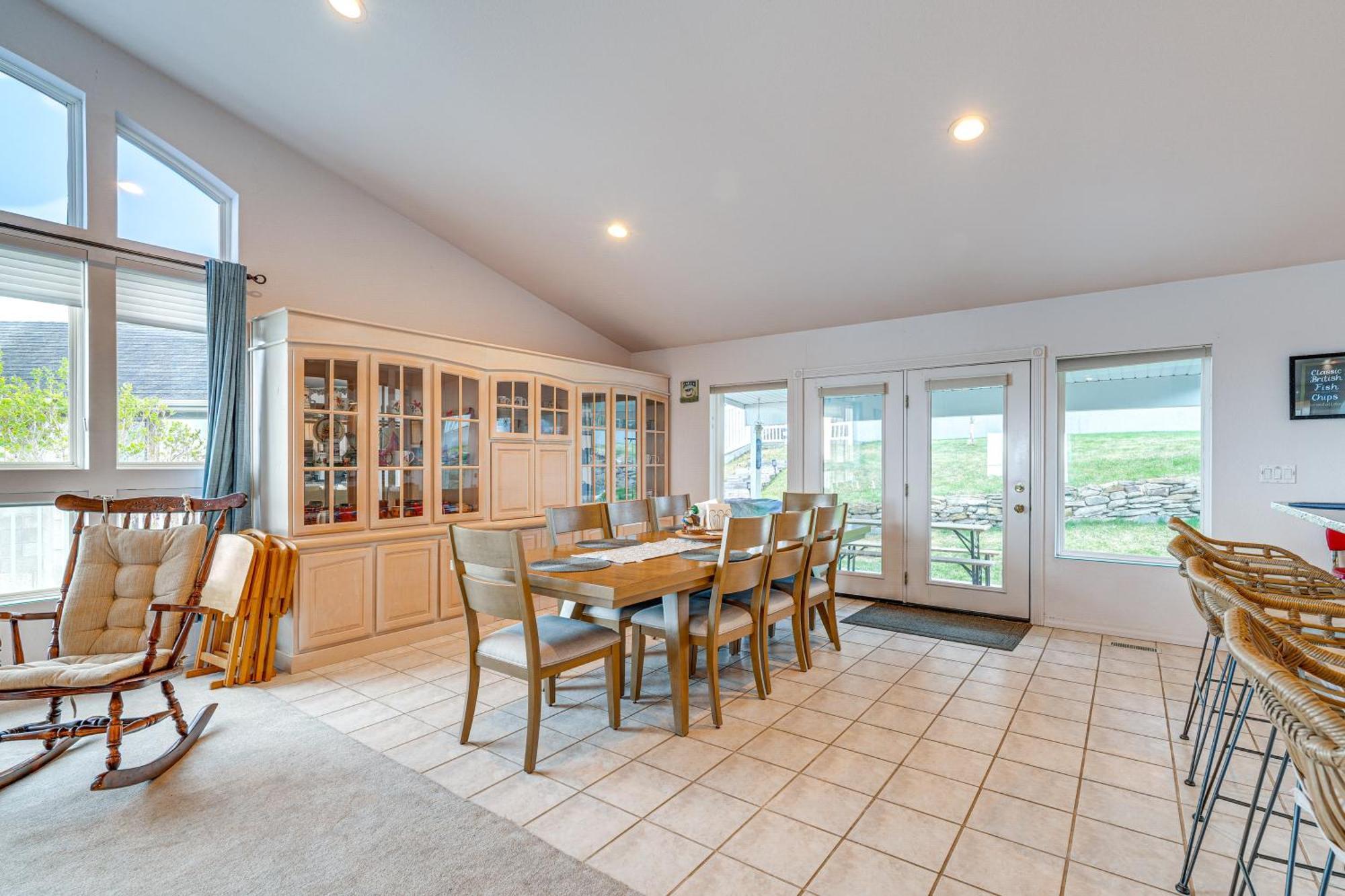 Inviting Great Falls Home With Wraparound Deck! Εξωτερικό φωτογραφία