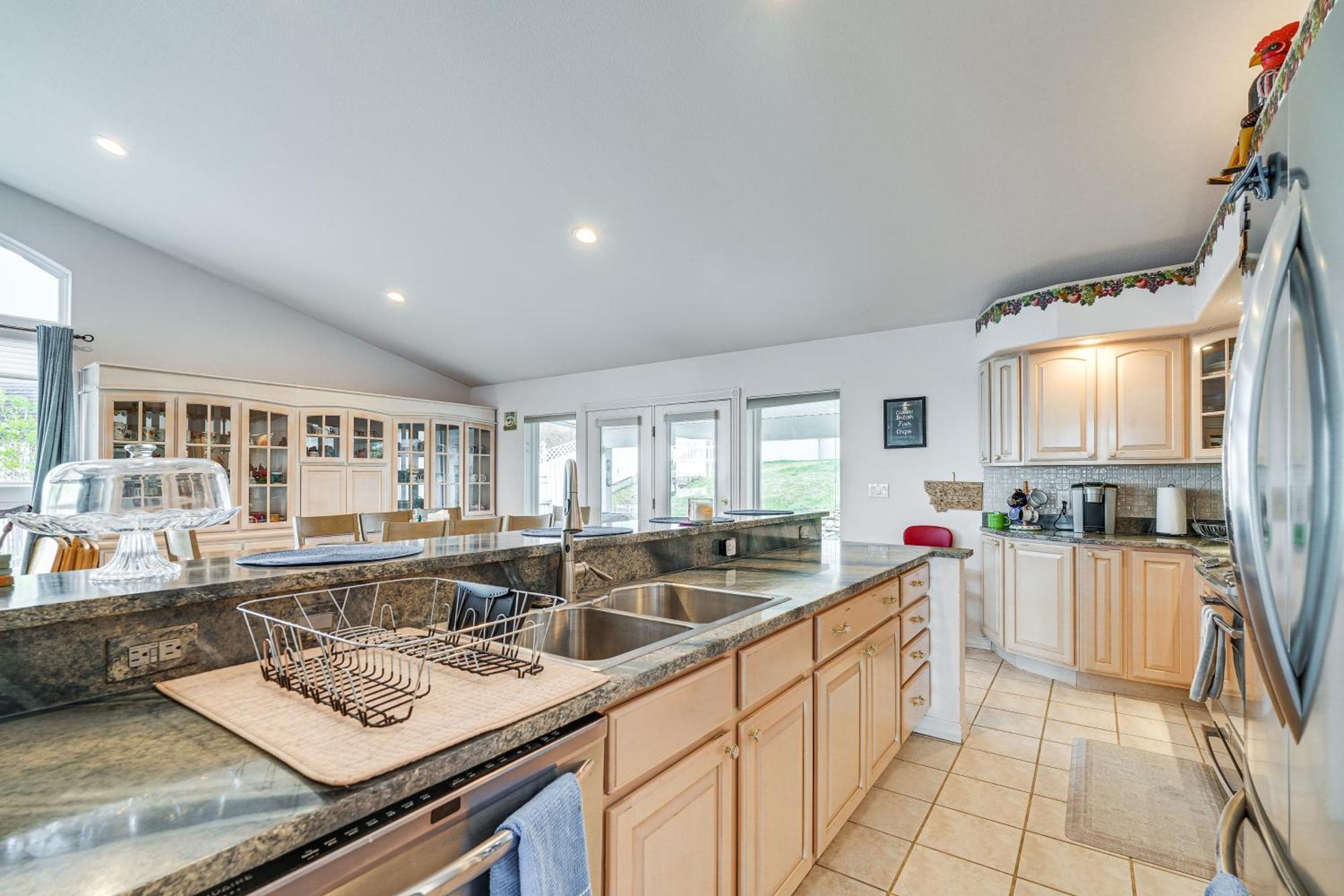 Inviting Great Falls Home With Wraparound Deck! Εξωτερικό φωτογραφία