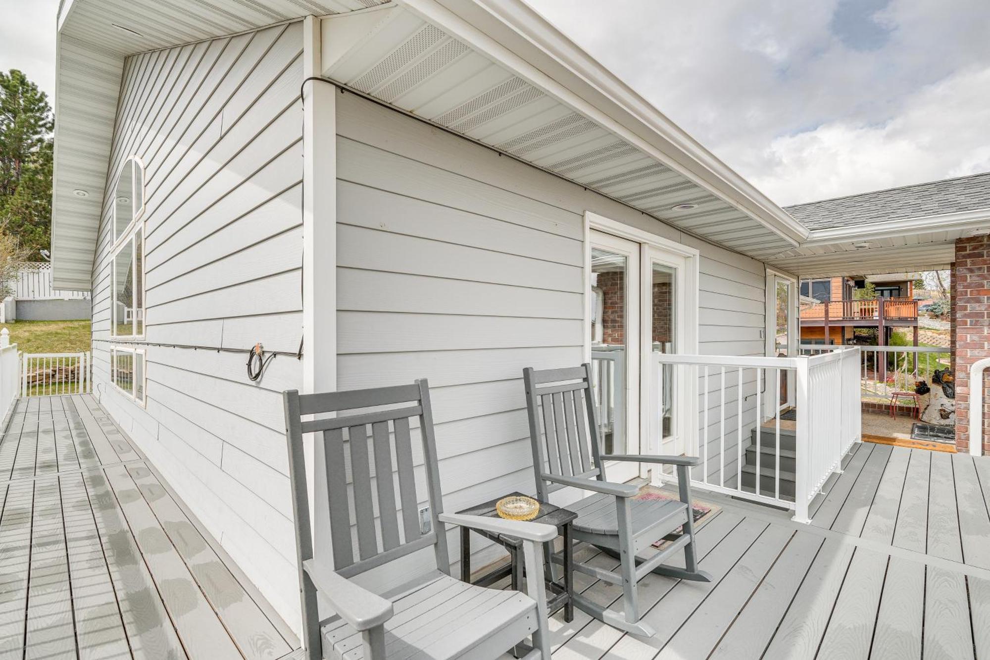 Inviting Great Falls Home With Wraparound Deck! Εξωτερικό φωτογραφία